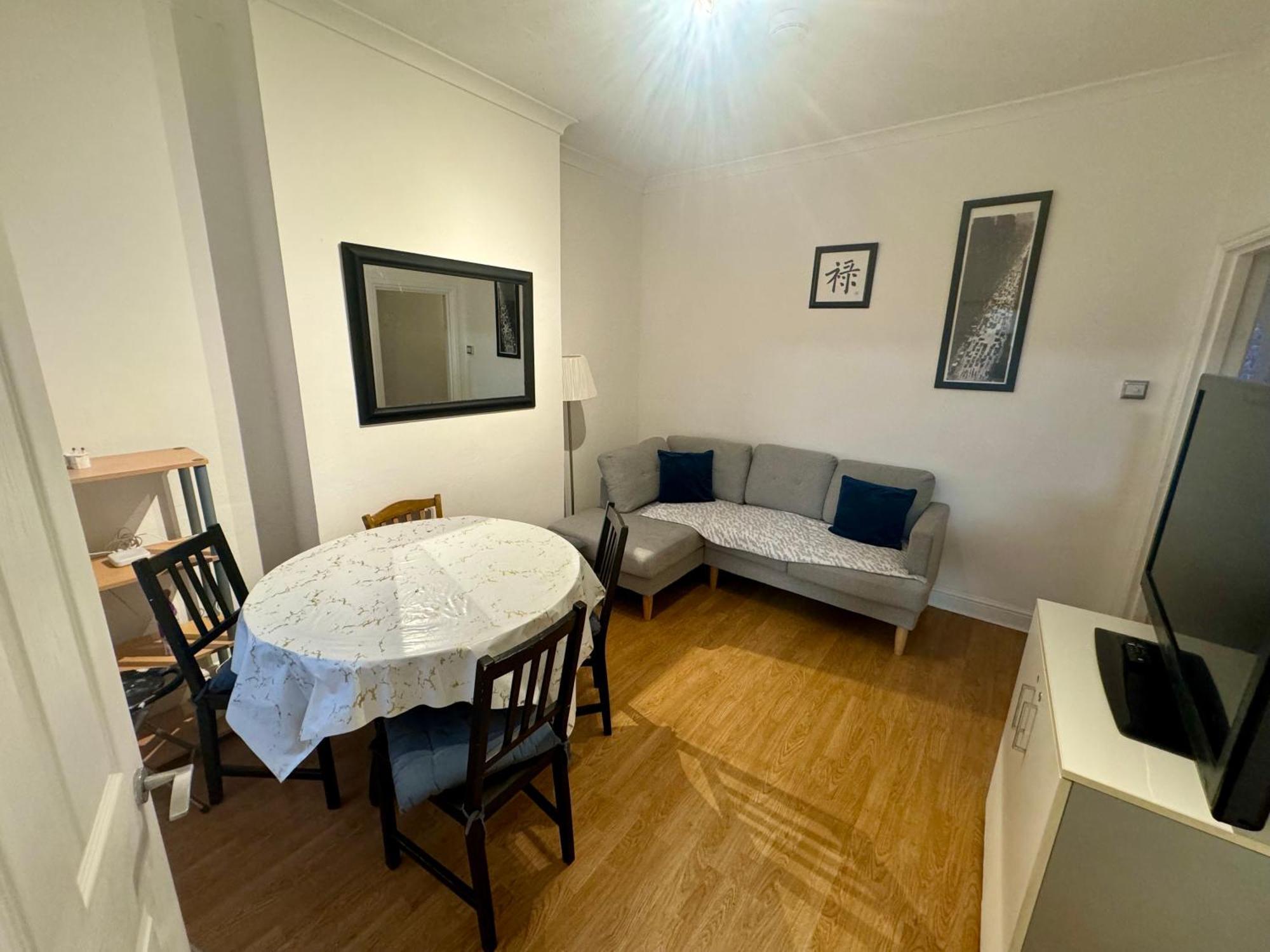 4 Bedroom House In Turnpike Lane/Wood Green London Exterior foto